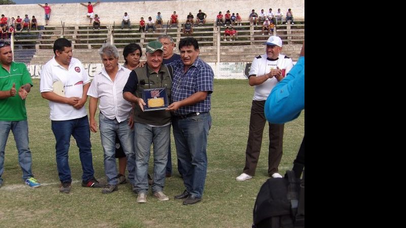 El fútbol cruzado por las emociones en el cierre de los “Petit”