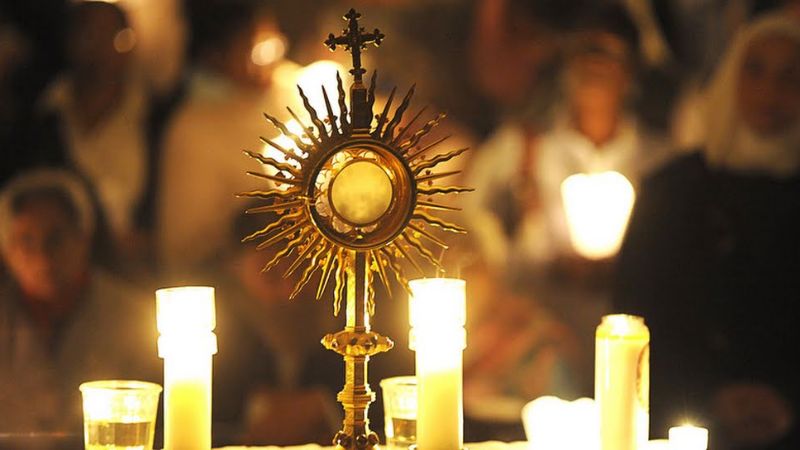 Triduo eucarístico en la parroquia Santa Rosa de Lima