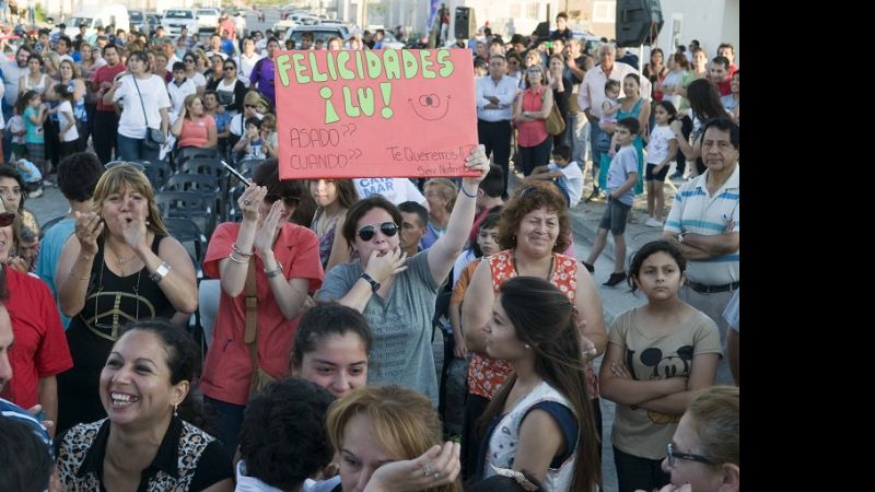 La Gobernadora entregó 50 viviendas en Valle Chico
