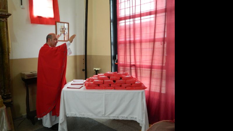 Más de 50 chicos recibieron la Confirmación en la comunidad Santa Maravillas de Jesús