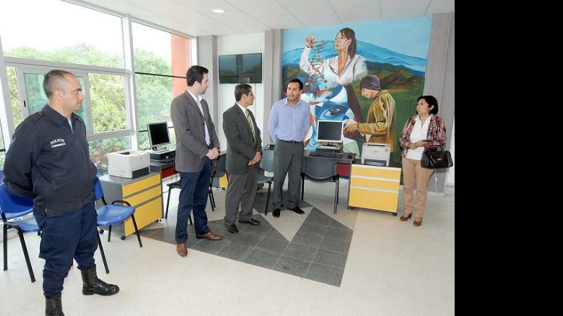 Entregaron equipos de informática donados por el Banco Nación