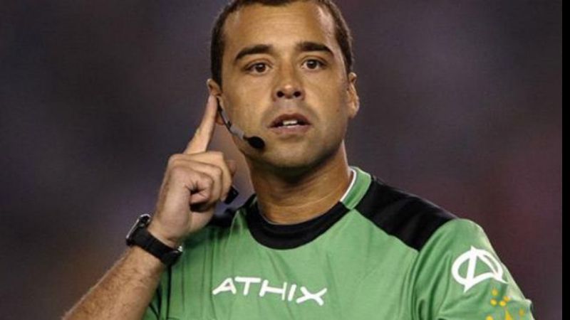 La AFA suspendió por tiempo indeterminado a Ceballos tras su pésimo arbitraje