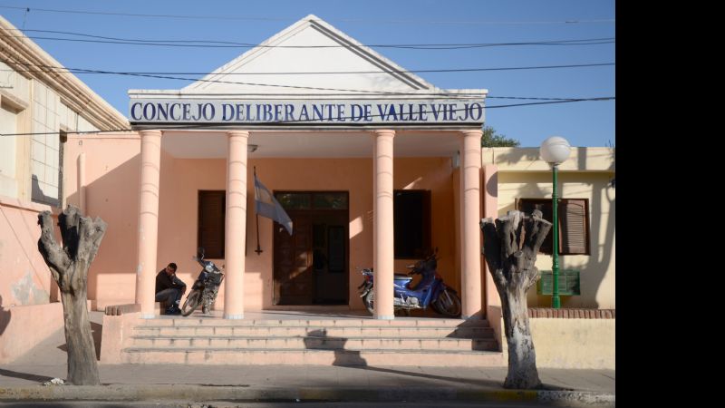 Polémica tras el pedido de Jalile por tributos móviles