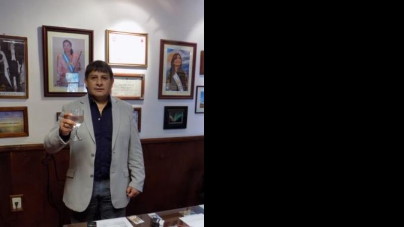 Saludo y asueto a municipales santamarianos por su día