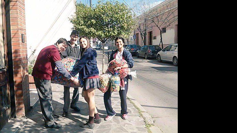 Alumnos catamarqueños colaboran con el Hospital Garrahan