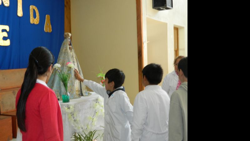 La Virgen visitó la escuela N° 257 y oficinas de Tránsito Municipal