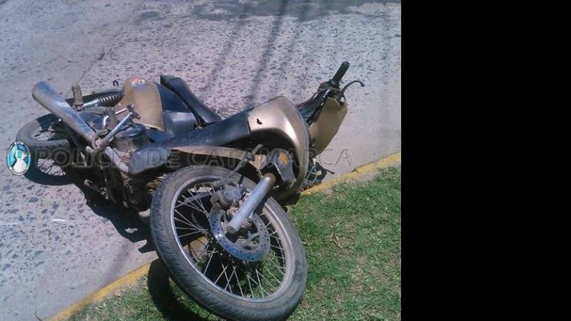 Dos heridos tras un choque de una camioneta y una moto