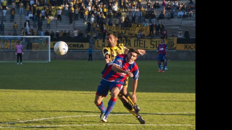 En el tiro del final, “el Gonchi” Gómez metió al “Santo” en la 4ta. fase
