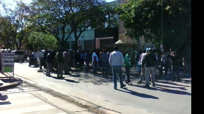 Sigue el paro en Obras Públicas