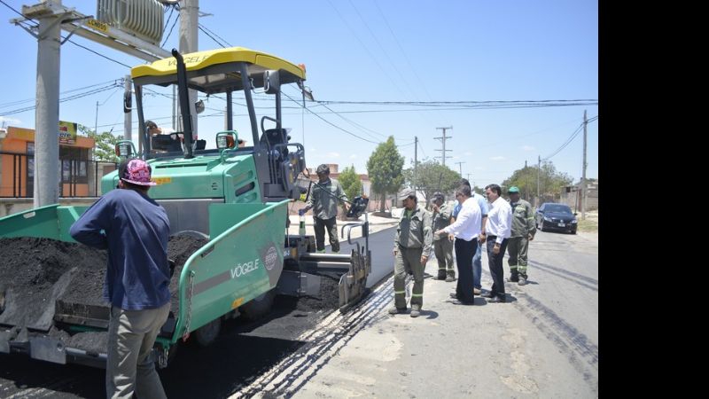 Jalil supervisó obras de asfalto en el Norte