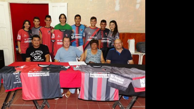 El “Sagrado” presentó las “pilchas” para torneo Federal “C”