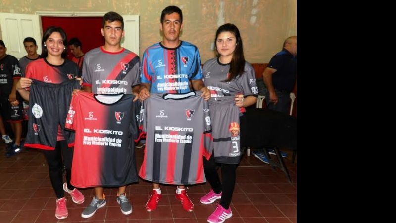El “Sagrado” presentó las “pilchas” para torneo Federal “C”