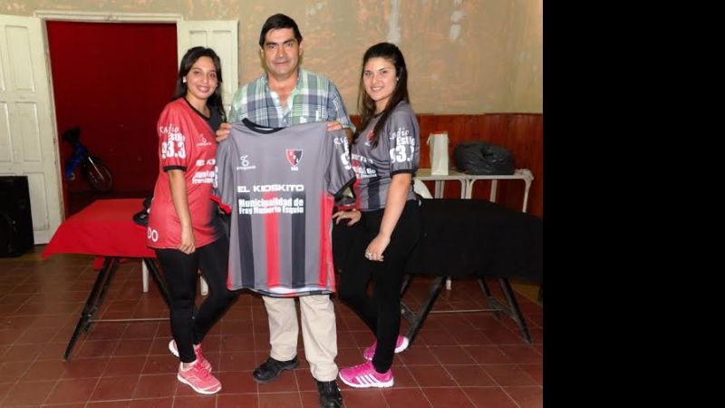 El “Sagrado” presentó las “pilchas” para torneo Federal “C”