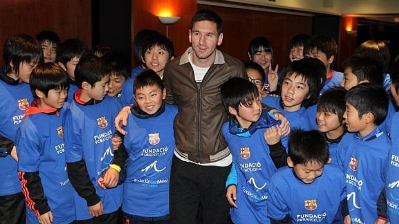 Barcelona llegó a Japón y Lionel Messi fue furor