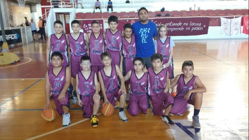 Encuentro de Olimpia con Huracán de Santiago en divisiones formativas