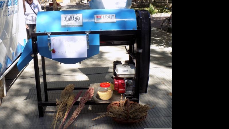 Llegó la primera trilladora de quínoa para minifundistas