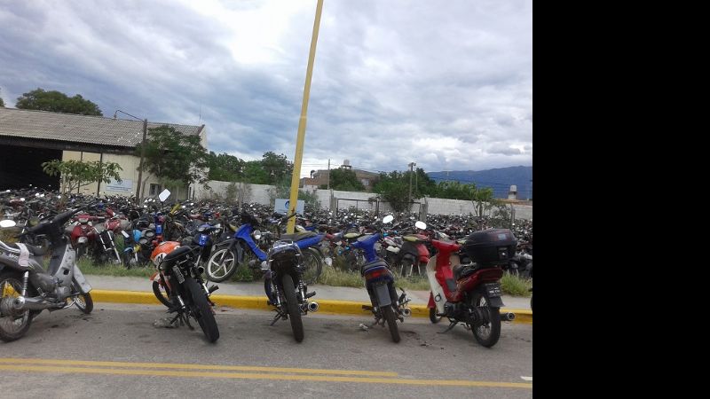 Impresionante cantidad de motos en el Corralón Municipal