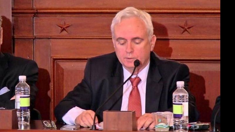 Renunció a su cargo el funcionario criticado por Charly García