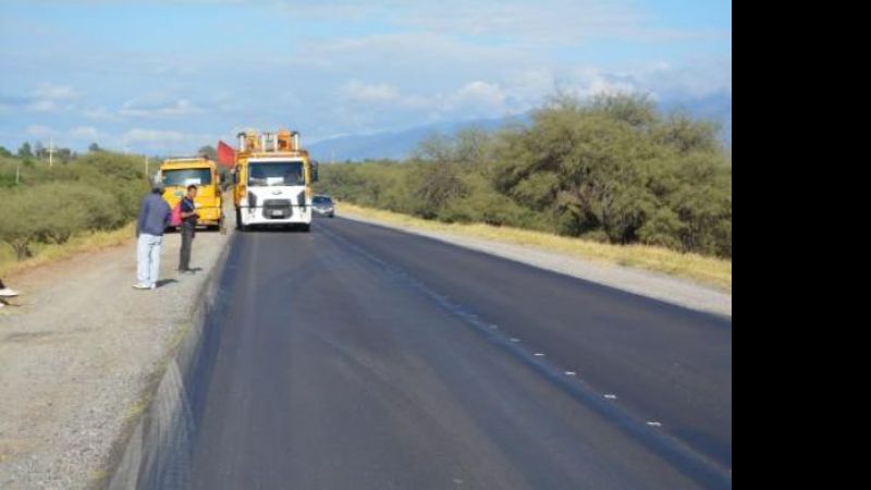 Obras de repavimentación en las rutas nacionales 38 y 40