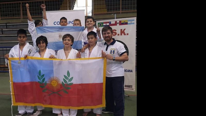 Karatecas catamarqueños trajeron 15 medallas de Chile