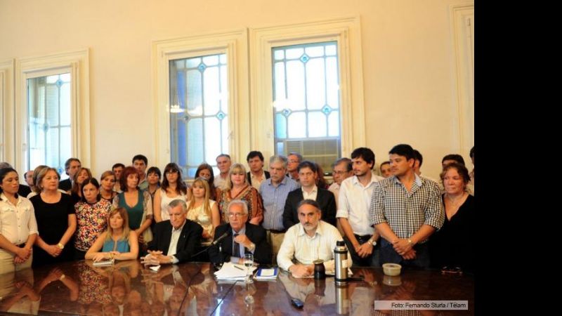 Diputados del FPV convocaron a una marcha contra los decretos de Macri