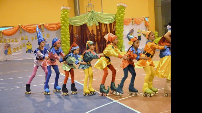 La Escuela Municipal de Patinaje Artístico cerró la actividad de este año