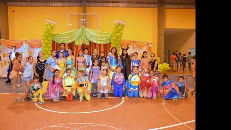 La Escuela Municipal de Patinaje Artístico cerró la actividad de este año