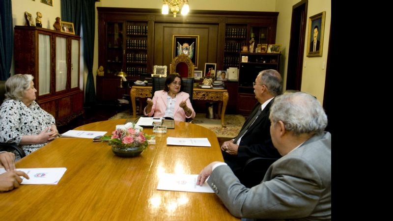 Lucía recibió a los integrantes de la Corte de Justicia