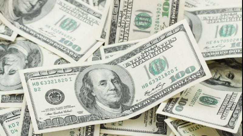 La Argentina se endeudó  al doble de lo que paga América latina