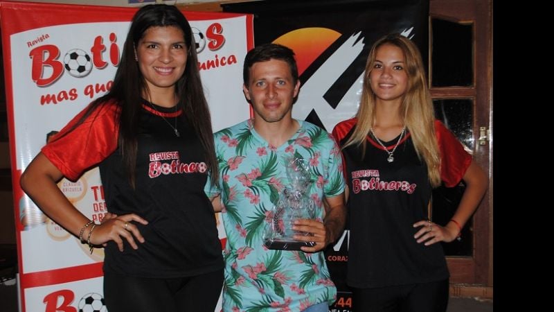 El programa “Botineros al aire” premio al fútbol catamarqueño