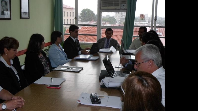 Aredes pasó por Diputados