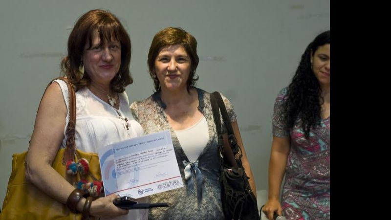 Más de 40 alumnos culminaron los talleres de fotografía y reciclado de madera