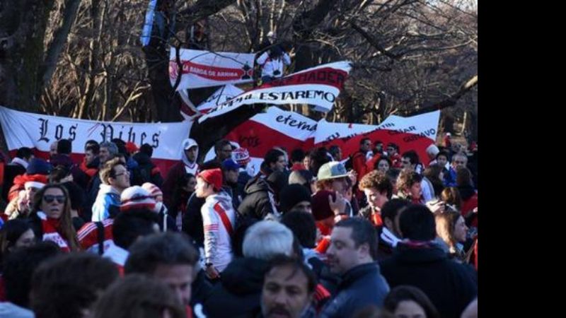 Banderazo “millonario” en Tokio, en la previa de la final de mañana