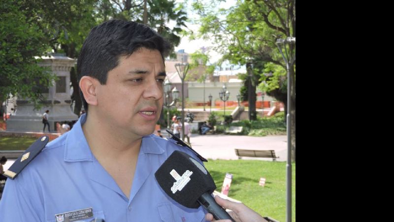 Motociclista impactó contra un montículo de arena y falleció