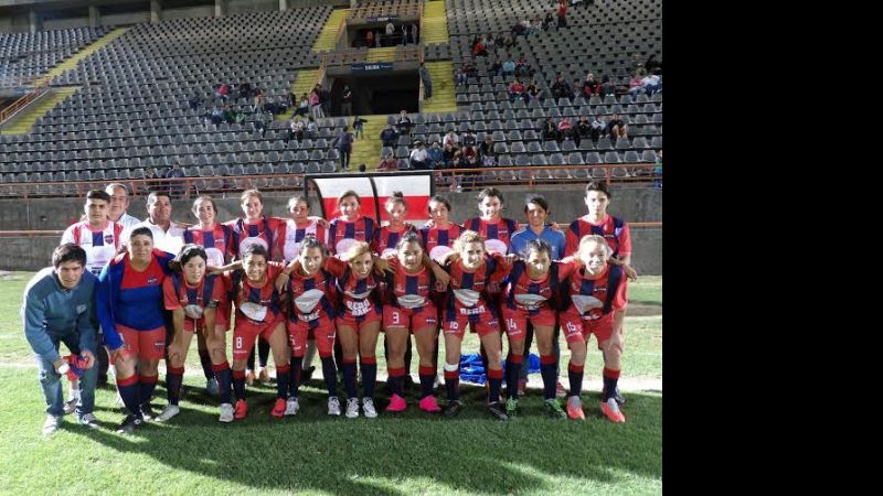 Obreros de San Isidro campeón del Fútbol Femenino chacarero