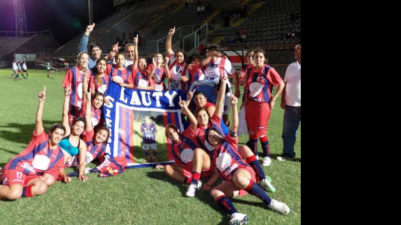 Obreros de San Isidro campeón del Fútbol Femenino chacarero