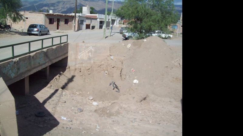 Continúa la limpieza en el Colector Este