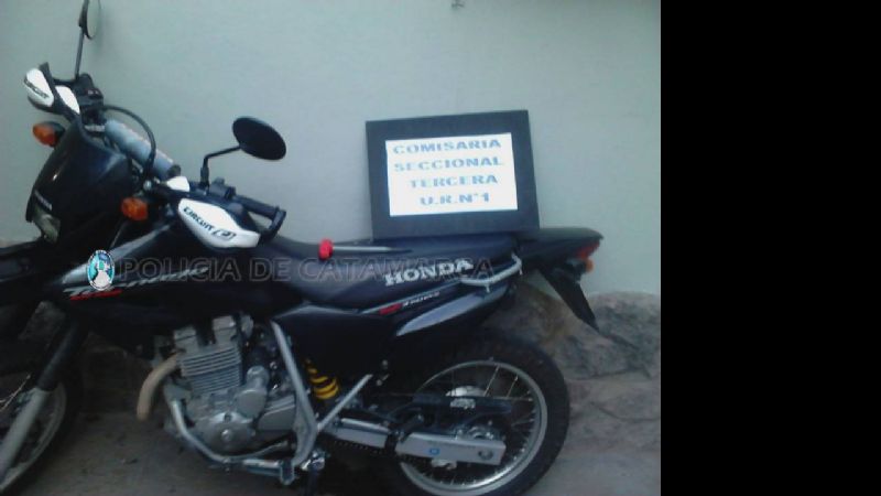 Secuestran una moto