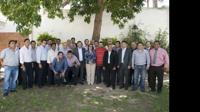 Lucía reunió a los 36 intendentes y los convocó a trabajar juntos y solidariamente