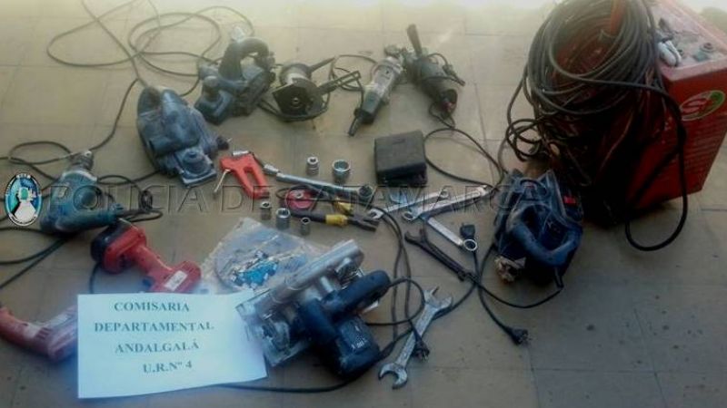 Aprehenden a tres jóvenes y recuperan elementos robados en Andalgalá