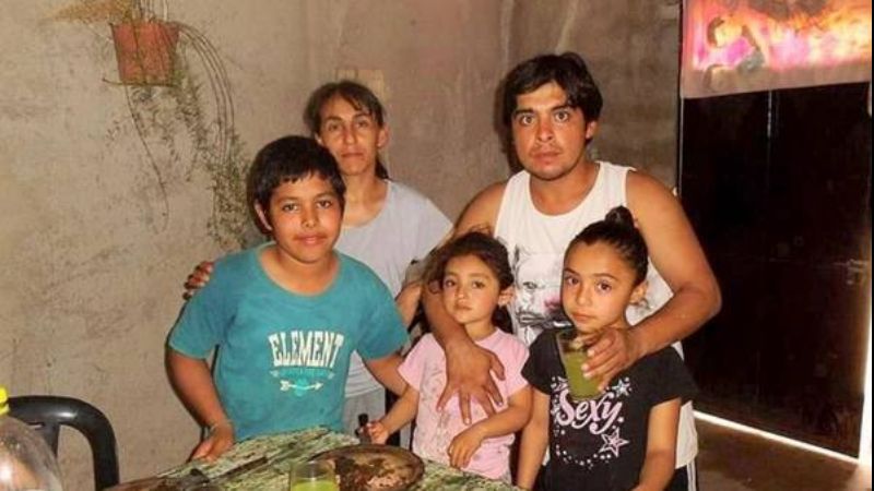 Riojano se recibió de ingeniero, vendiendo sándwiches en una terminal