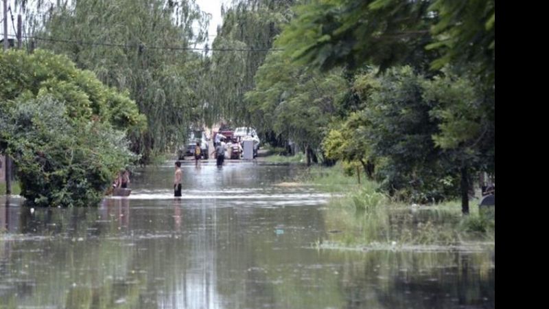 Más de 25 mil personas permanecen evacuadas por las inundaciones en el Litoral