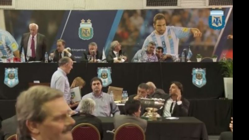 La AFA no pudo elegir su presidente por escandalosa votación