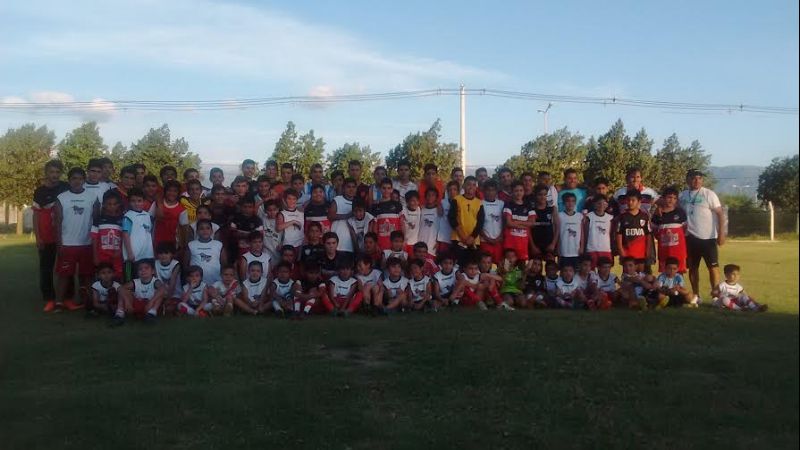 La Escuela de Fútbol La Banda de River cerró la Temporada 2015