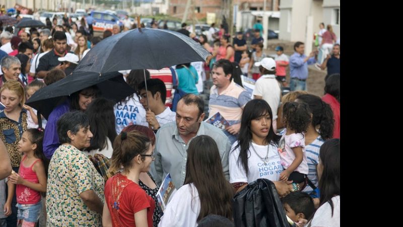 Entregaron 80 viviendas más en Valle Chico