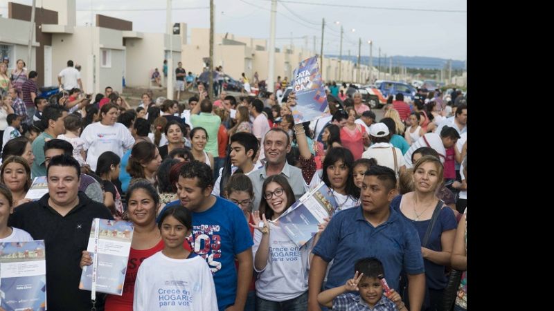 Entregaron 80 viviendas más en Valle Chico