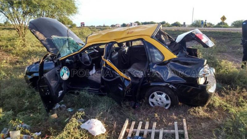 Una mujer y una adolescente murieron tras un vuelco en la ruta 157
