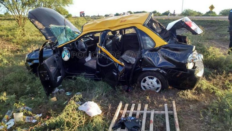 Una mujer y una adolescente murieron tras un vuelco en la ruta 157