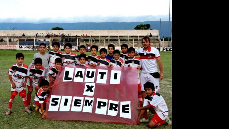 La Banda de River, La Carrera y Obreros en homenaje a Lautaro Sosa Rous