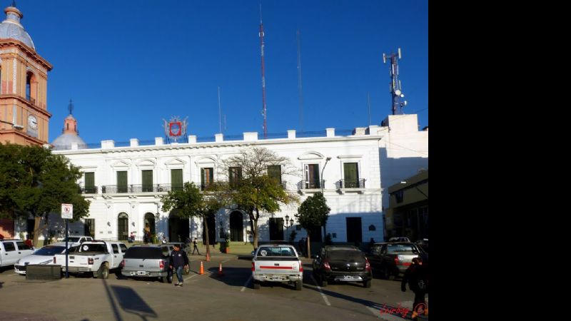 Funcionarios radicales abandonan a Lucia y se van a municipios afines